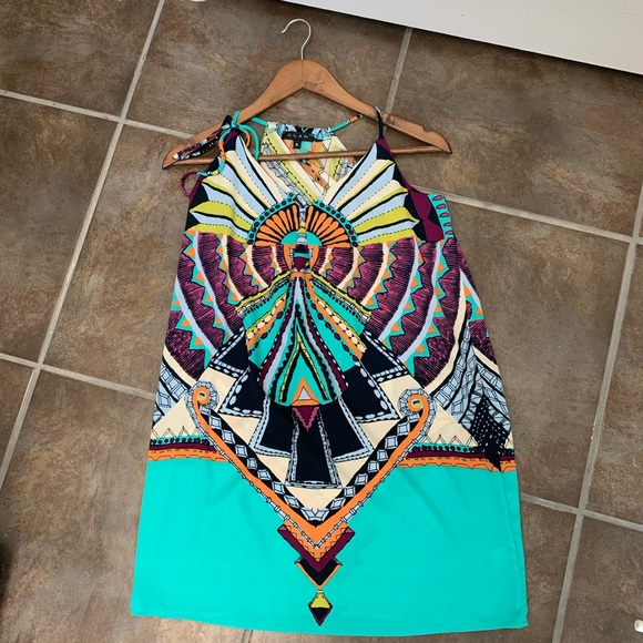 Halter top - Picture 2 of 3